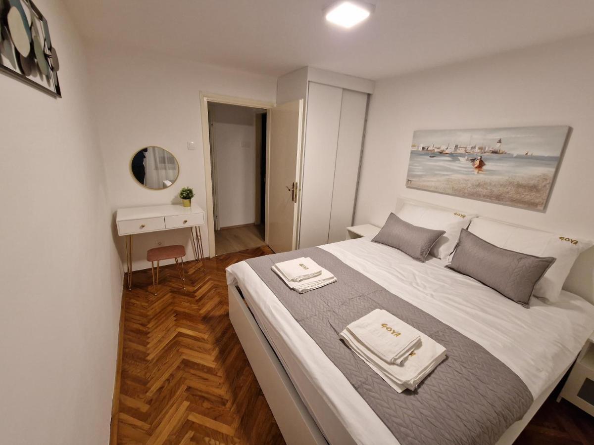 Goya - Selce Appartement Buitenkant foto