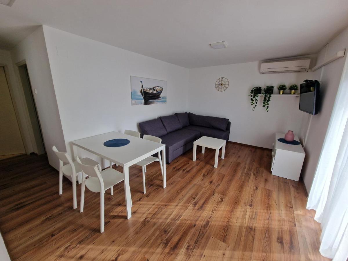 Goya - Selce Appartement Buitenkant foto