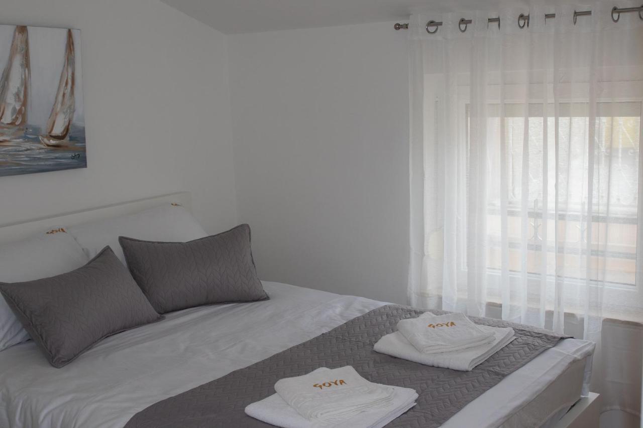 Goya - Selce Appartement Buitenkant foto