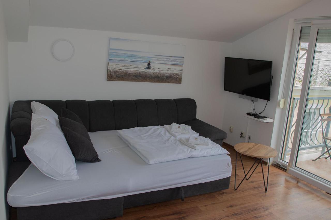 Goya - Selce Appartement Buitenkant foto