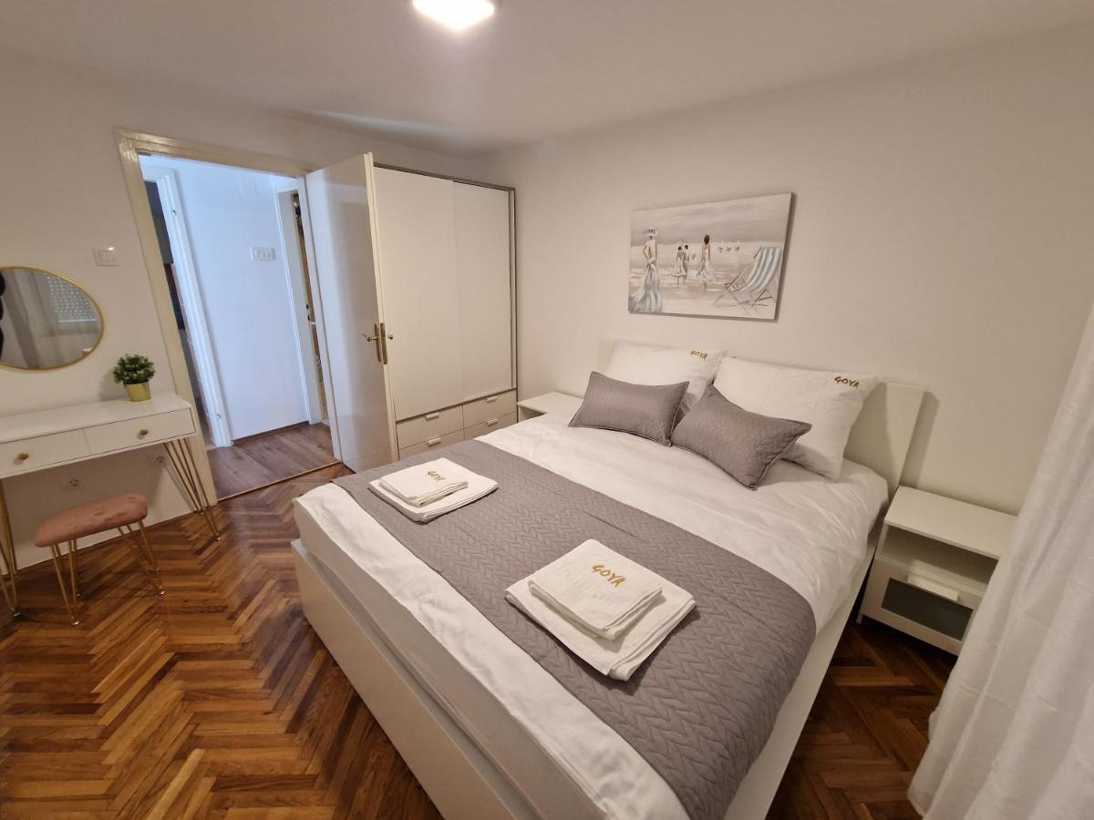 Goya - Selce Appartement Buitenkant foto